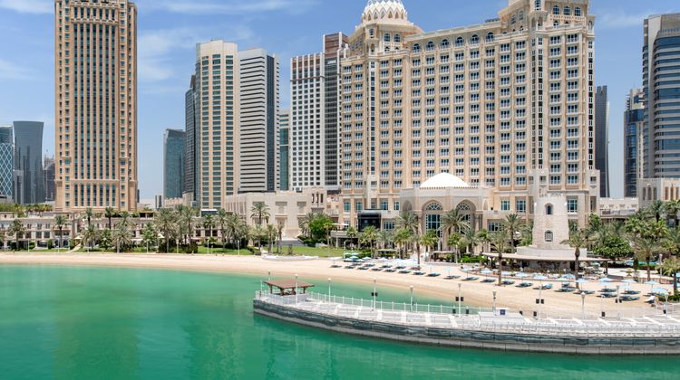 Four Seasons Hotel Doha Exterior