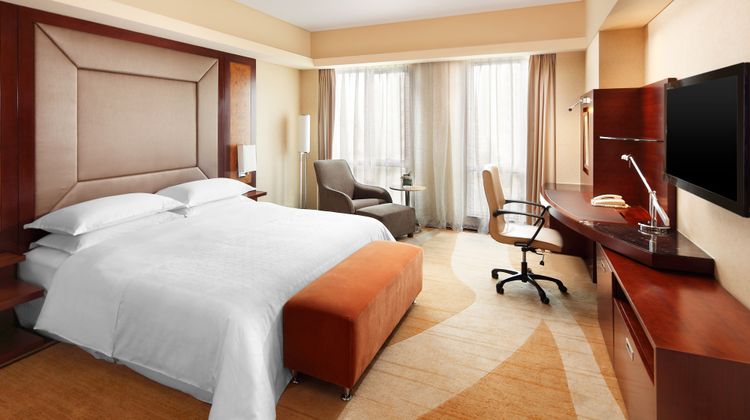 Sheraton Wenzhou Hotel Room