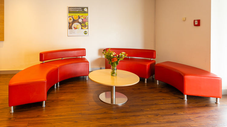B&B Hotel Duisburg Lobby