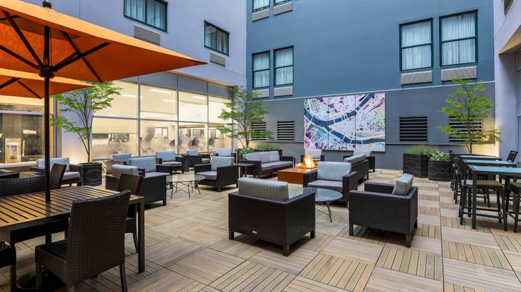 Courtyard Marriott Pittsburgh Downtown Exterior