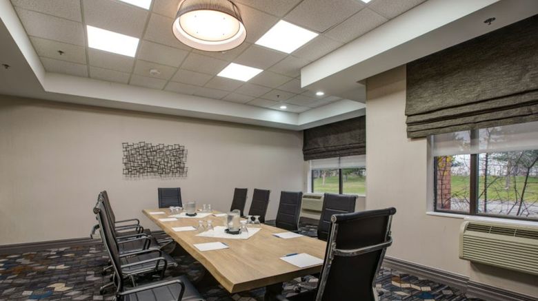 <b>Four Points St Catherines Niagara Suites Meeting</b>. Images powered by <a href="https://www.leonardoworldwide.com/" title="Leonardo Worldwide" target="_blank">Leonardo</a>.