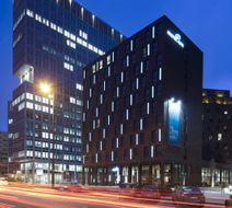 Motel One Berlin-Spittelmarkt Exterior