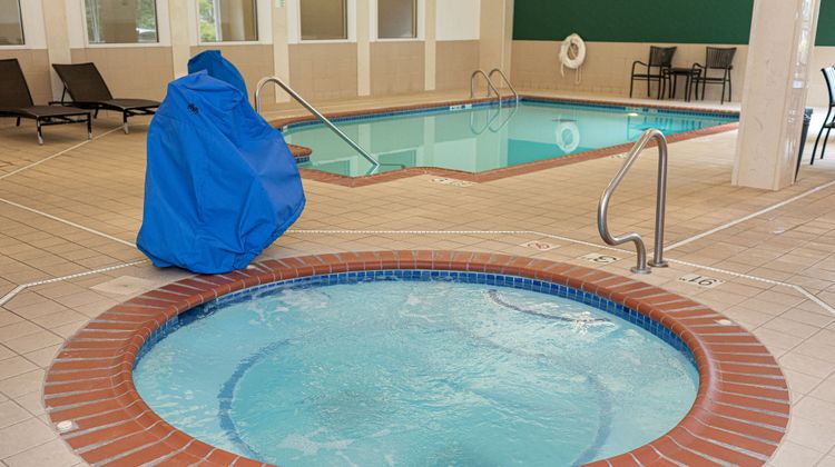 Holiday Inn Effingham Pool