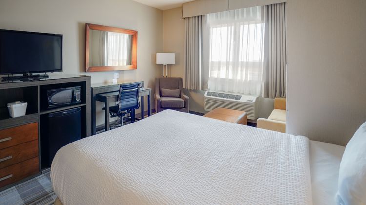 Fairfield Inn & Suites by Marriott Airdrie Suite