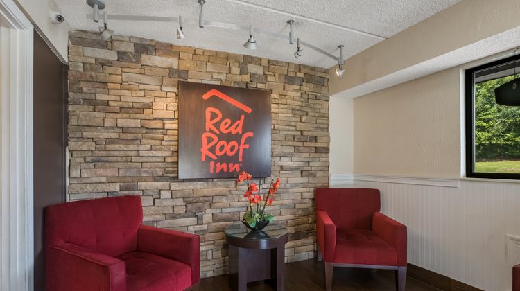 Red Roof Inn Atlanta South Morrow Lobby