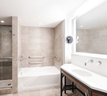 The Heathman Hotel Kirkland Room