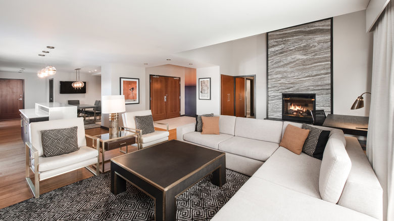 <b>The Heathman Hotel Kirkland Suite</b>. Images powered by <a href="https://www.leonardoworldwide.com/" title="Leonardo Worldwide" target="_blank">Leonardo</a>.