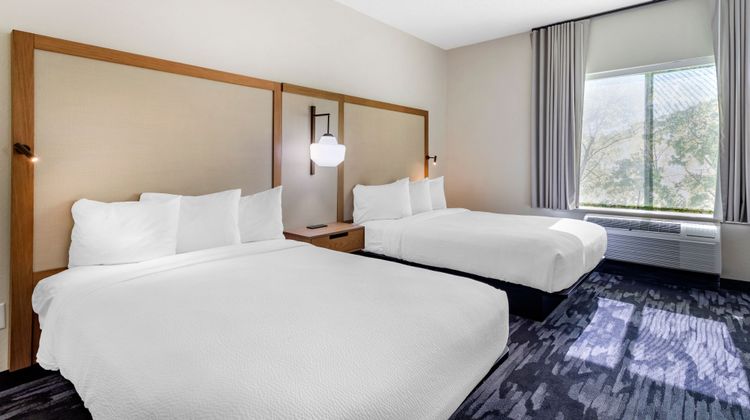 Fairfield Inn & Suites Cherokee Room