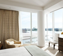 Four Seasons Hotel Baltimore Room