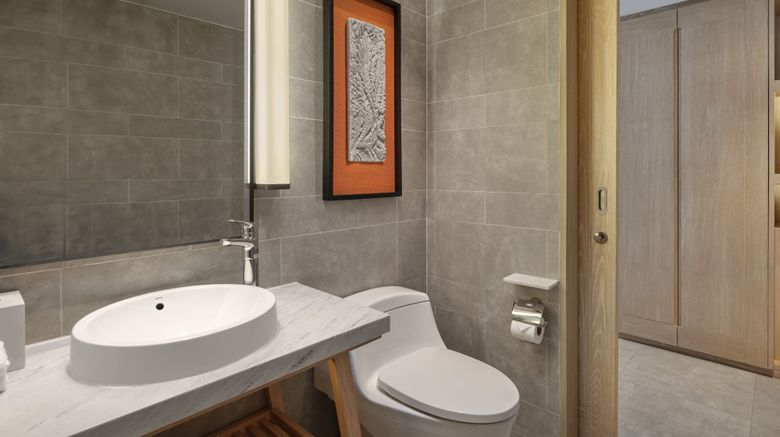 <b>Four Points-Sheraton Phuket Beach Resort Room</b>. Images powered by <a href="https://www.leonardoworldwide.com/" title="Leonardo Worldwide" target="_blank">Leonardo</a>.