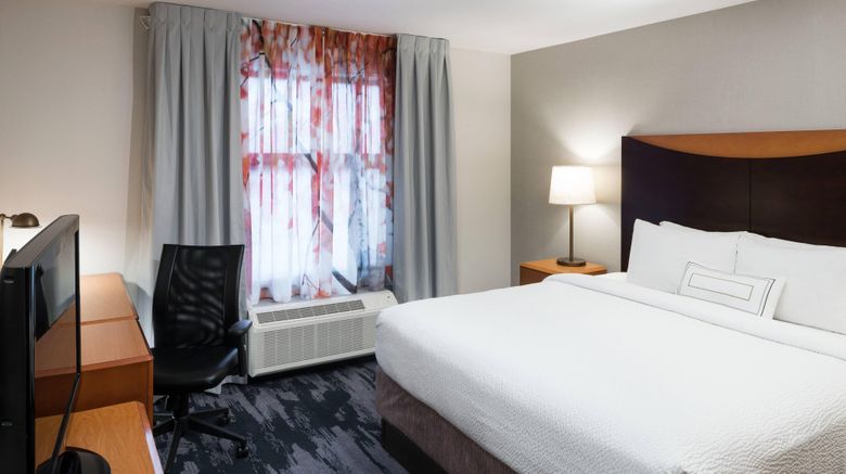 <b>Fairfield Inn & Suites South Bend Room</b>. Images powered by <a href="https://www.leonardoworldwide.com/" title="Leonardo Worldwide" target="_blank">Leonardo</a>.