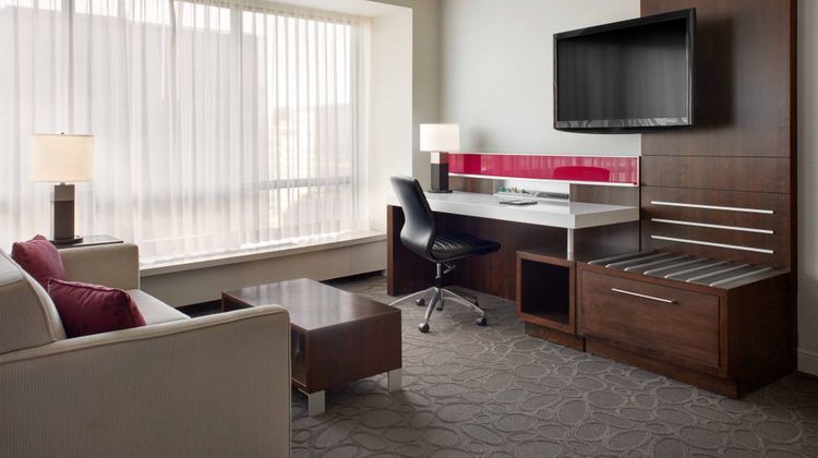 Delta Hotels Ottawa City Centre Suite