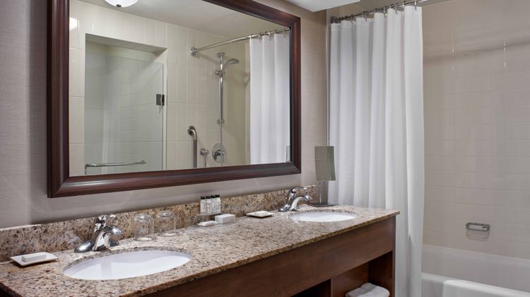 Delta Hotels Ottawa City Centre Room