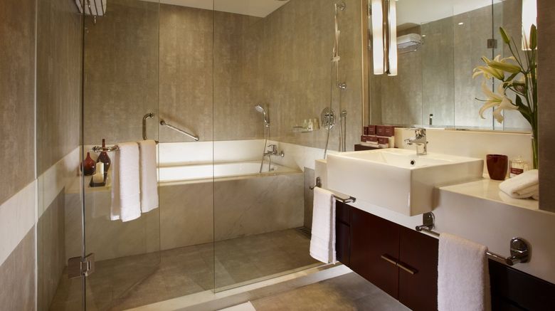 <b>Oakwood Residence Shanghai Room</b>. Images powered by <a href="https://www.leonardoworldwide.com/" title="Leonardo Worldwide" target="_blank">Leonardo</a>.