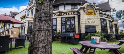 The Bridge Hotel Exterior