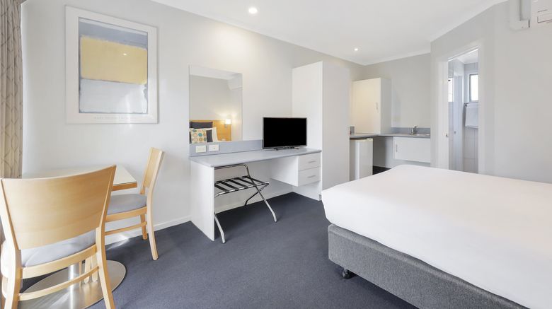 <b>Hamilton Townhouse Motel Room</b>. Images powered by <a href="https://www.leonardoworldwide.com/" title="Leonardo Worldwide" target="_blank">Leonardo</a>.