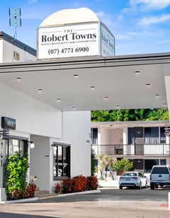 The Robert Towns Hotel