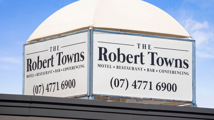 The Robert Towns Hotel Exterior