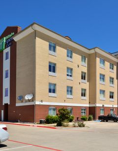 Holiday Inn Express Hotel & Suites