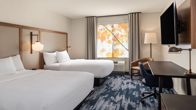 Fairfield Inn & Suites Yankton Room