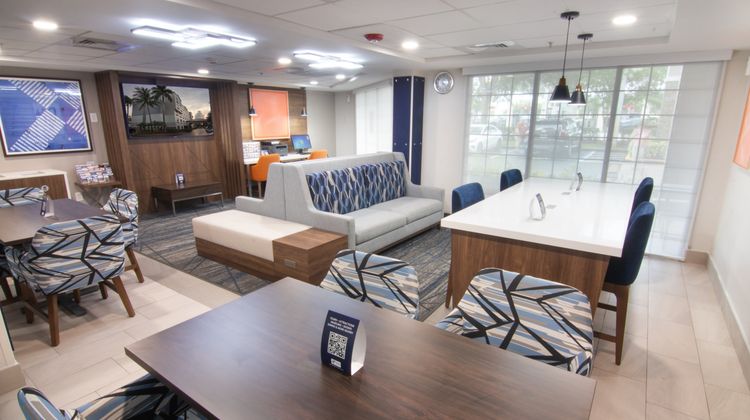 Holiday Inn Express & Suites FLL Arpt W Other