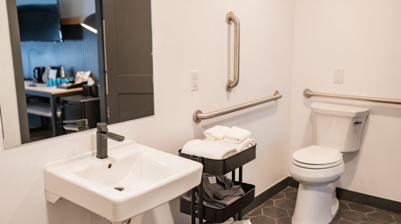 <b>Gravity Haus Winter Park Room</b>. Images powered by <a href="https://www.leonardoworldwide.com/" title="Leonardo Worldwide" target="_blank">Leonardo</a>.