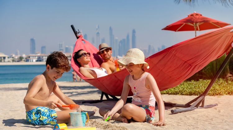 Th8 Palm Dubai Beach Resort,Vignette Col Beach