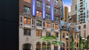 Holiday Inn Express Magnificent Mile