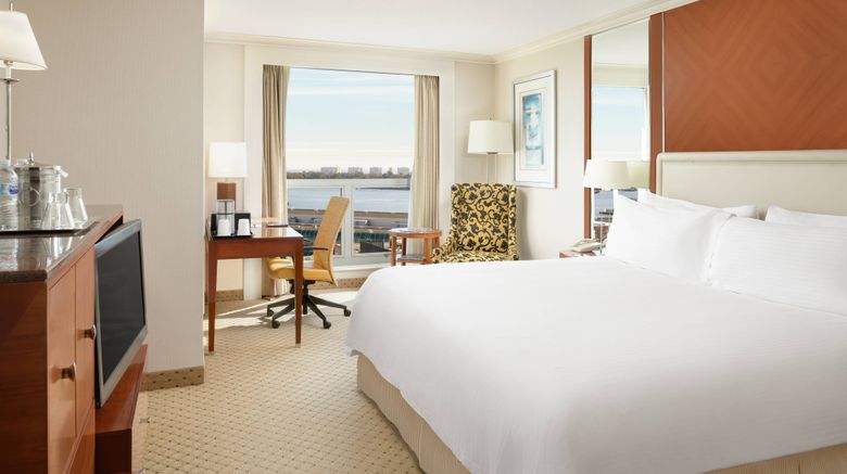<b>San Diego Marriott Gaslamp Quarter Suite</b>. Images powered by <a href="https://www.leonardoworldwide.com/" title="Leonardo Worldwide" target="_blank">Leonardo</a>.