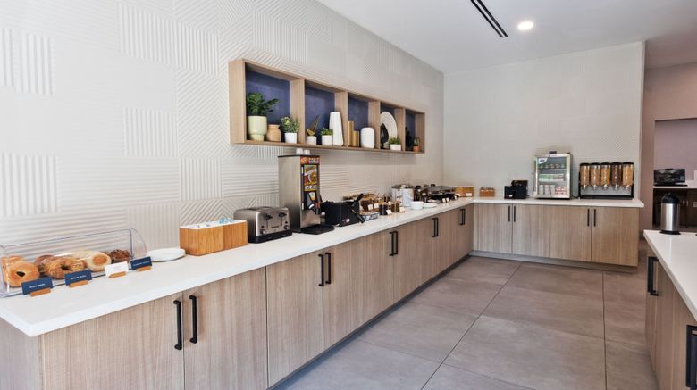 <b>SpringHill Suites Birmingham Colonnade Restaurant</b>. Images powered by <a href="https://www.leonardoworldwide.com/" title="Leonardo Worldwide" target="_blank">Leonardo</a>.