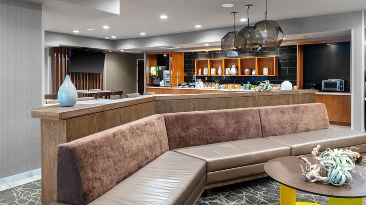 SpringHill Suites Baton Rouge South Lobby