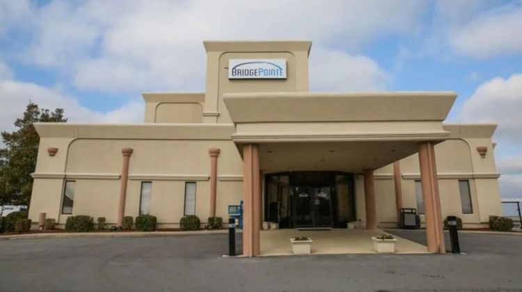 BridgePoint Hotel & Marina Exterior