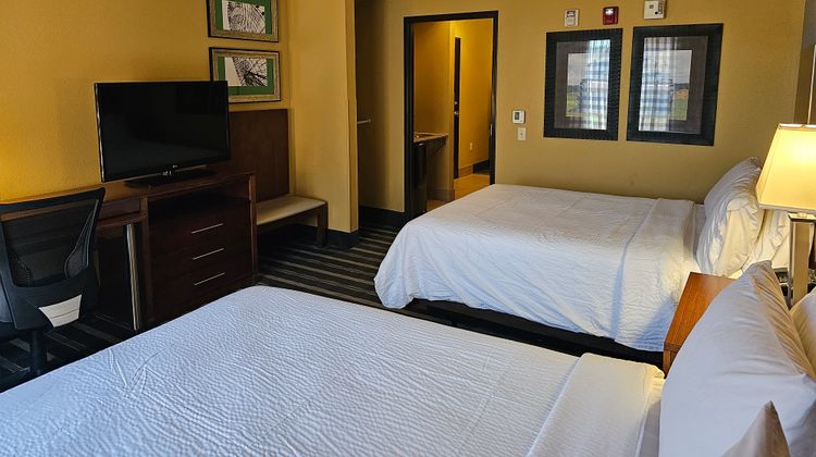 Holiday Inn Express Ntl Fairground Area Suite