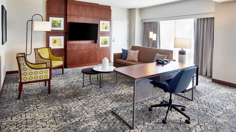 <b>Sheraton Indianapolis Keystone Crossing Suite</b>. Images powered by <a href="https://www.leonardoworldwide.com/" title="Leonardo Worldwide" target="_blank">Leonardo</a>.