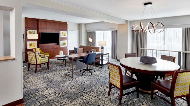 Sheraton Indianapolis Keystone Crossing Suite