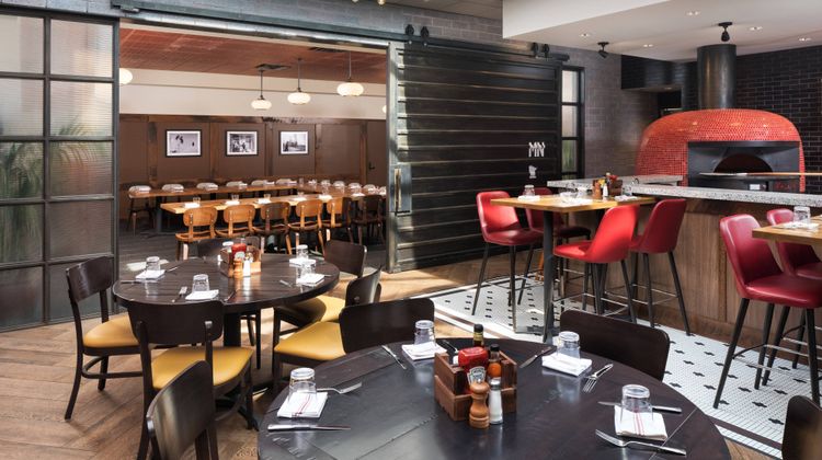 Delta Hotels Minneapolis Northeast Restaurant