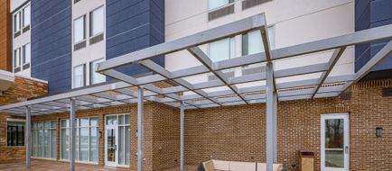 SpringHill Stes Detroit Sterling Heights Exterior