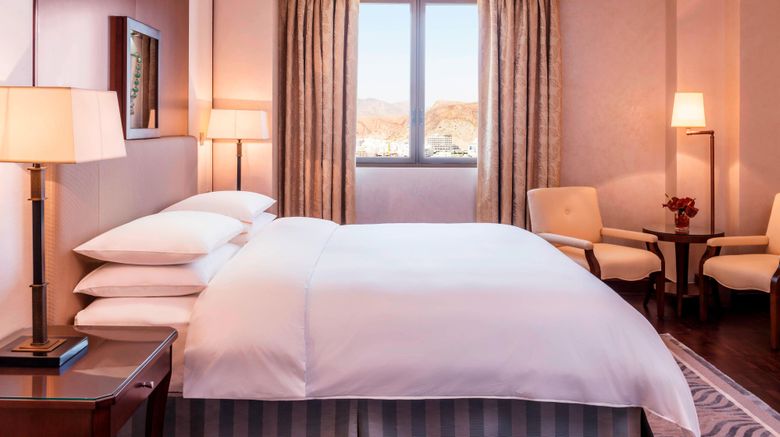<b>Sheraton Oman Hotel Suite</b>. Images powered by <a href="https://www.leonardoworldwide.com/" title="Leonardo Worldwide" target="_blank">Leonardo</a>.