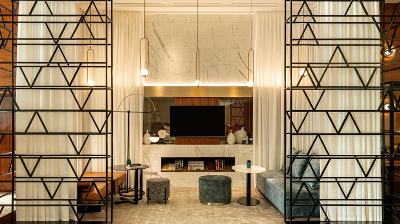 <b>Sheraton Grand Hotel Dubai Lobby</b>. Images powered by <a href="https://www.leonardoworldwide.com/" title="Leonardo Worldwide" target="_blank">Leonardo</a>.
