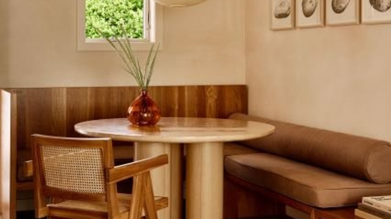 <b>Marram Montauk Room</b>. Images powered by <a href="https://www.leonardoworldwide.com/" title="Leonardo Worldwide" target="_blank">Leonardo</a>.