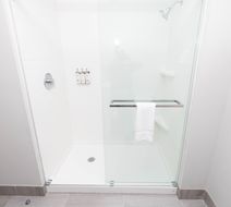 Holiday Inn Express & Suites Tampa Room