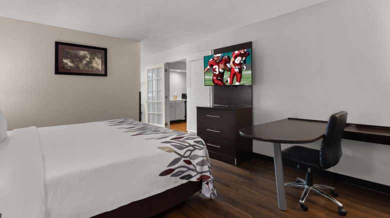 <b>Red Roof Inn & Suites Savannah Airport Suite</b>. Images powered by <a href="https://www.leonardoworldwide.com/" title="Leonardo Worldwide" target="_blank">Leonardo</a>.