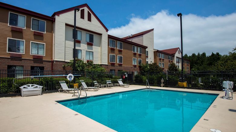 <b>Red Roof Inn & Suites Savannah Airport Pool</b>. Images powered by <a href="https://www.leonardoworldwide.com/" title="Leonardo Worldwide" target="_blank">Leonardo</a>.