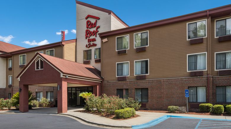 Red Roof Inn  and  Suites Savannah Airport Exterior. Images powered by <a href="https://www.leonardoworldwide.com" target="_blank" rel="noopener">Leonardo</a>.