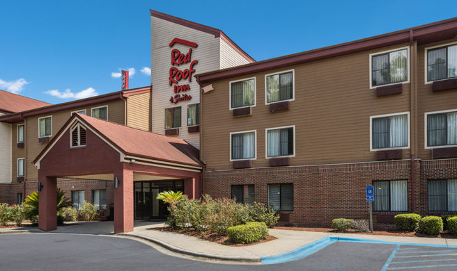 Red Roof Inn & Suites Savannah Airport Exterior