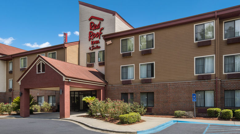 Red Roof Inn  and  Suites Savannah Airport Exterior. Images powered by <a href="https://www.leonardoworldwide.com" target="_blank" rel="noopener">Leonardo</a>.
