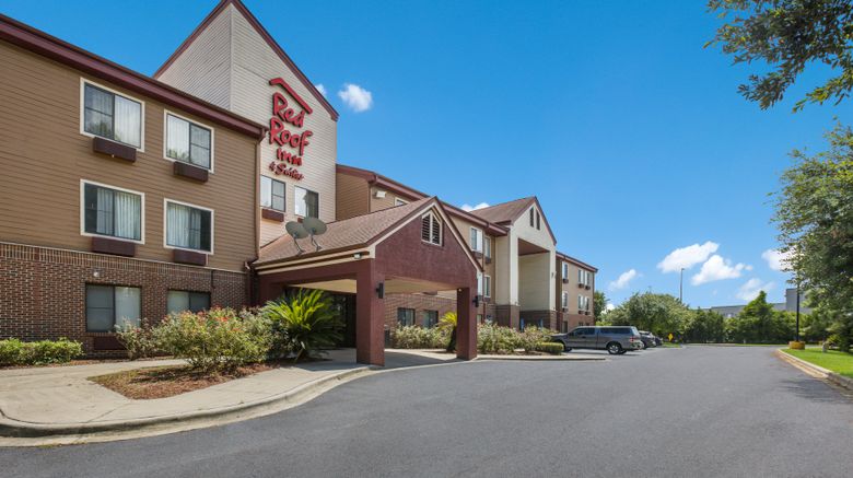 <b>Red Roof Inn & Suites Savannah Airport Exterior</b>. Images powered by <a href="https://www.leonardoworldwide.com/" title="Leonardo Worldwide" target="_blank">Leonardo</a>.