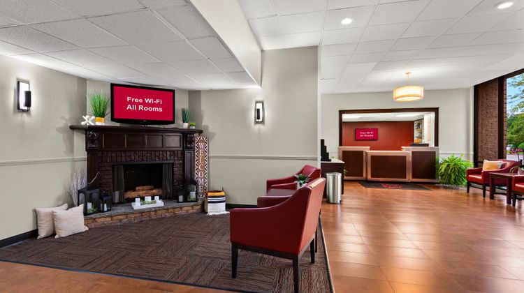Red Roof Inn Norwich Lobby