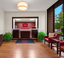 Red Roof Inn Norwich Lobby