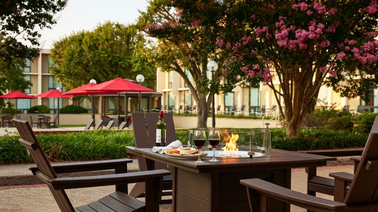 <b>Washington Dulles Airport Marriott Restaurant</b>. Images powered by <a href="https://www.leonardoworldwide.com/" title="Leonardo Worldwide" target="_blank">Leonardo</a>.